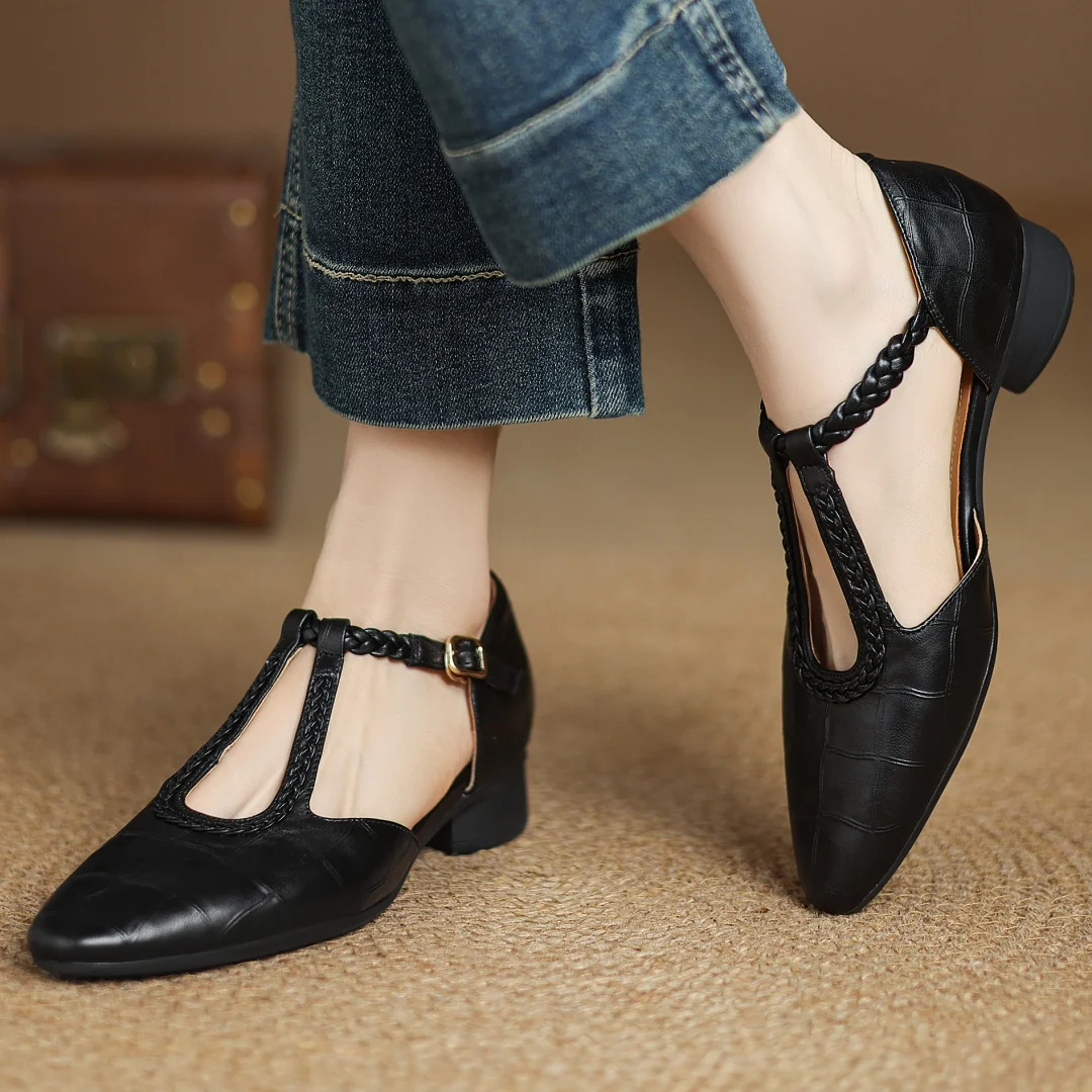 Astrid – Klassischer Lederschuh mit geflochtenem T-Riemen