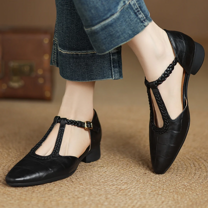 Astrid – Klassischer Lederschuh mit geflochtenem T-Riemen