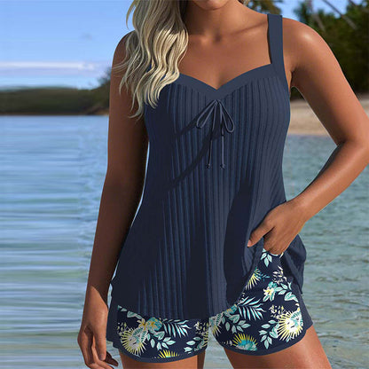 Gestreifter Zweiteiliger Tankini mit passendem Strandhöschen
